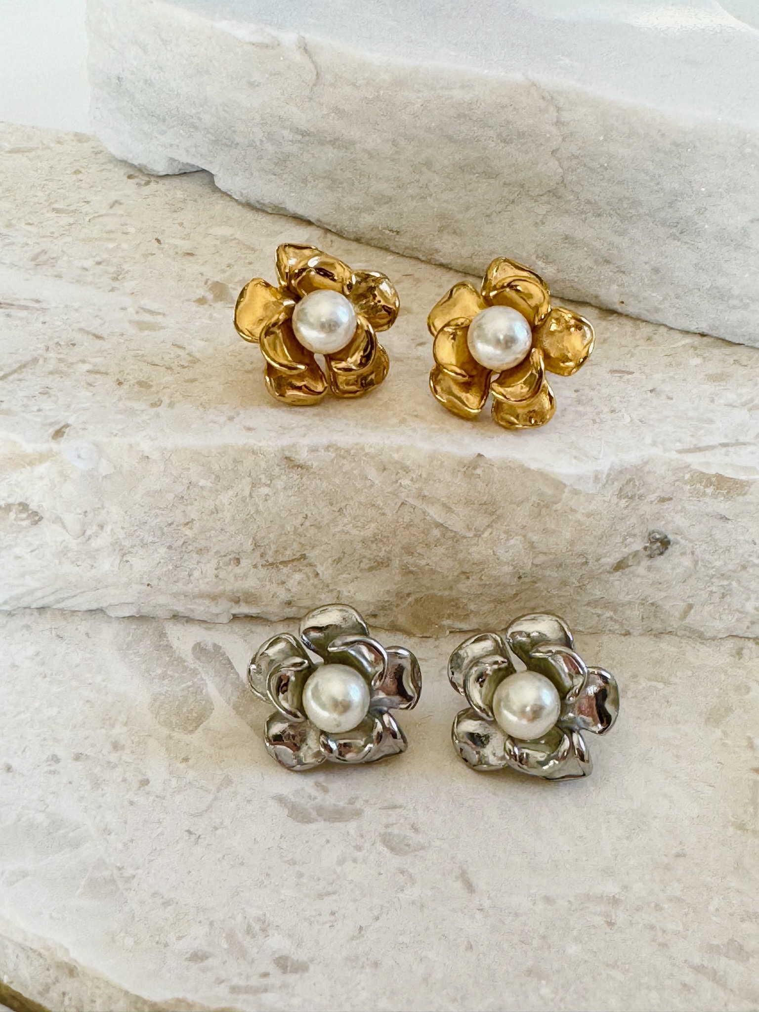 “Perlita earrings”