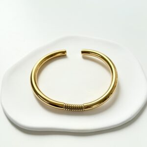 “Laurel Handcuff”