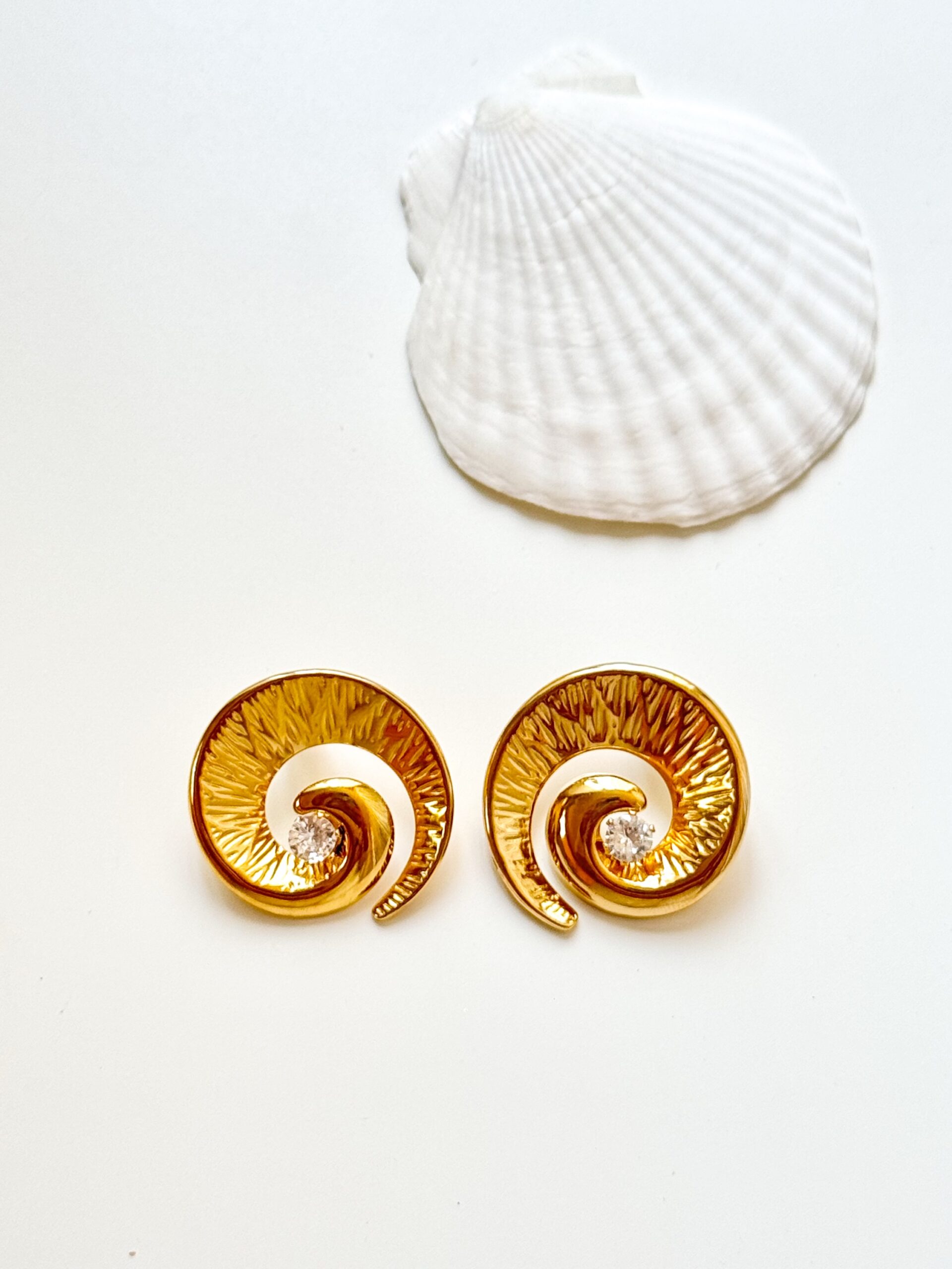 “Golden Siren”