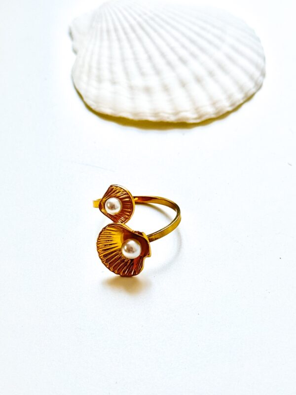 “Beach Bloom Ring”