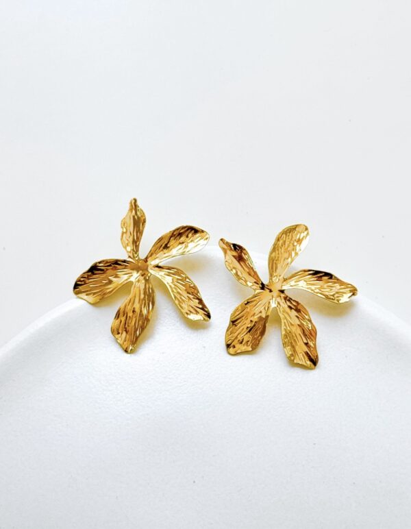“Golden Flower”