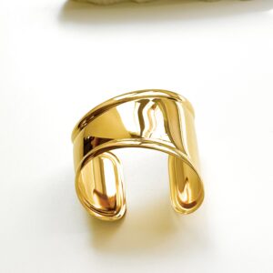 “Grace Bangle”