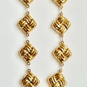 "Knot Necklace”