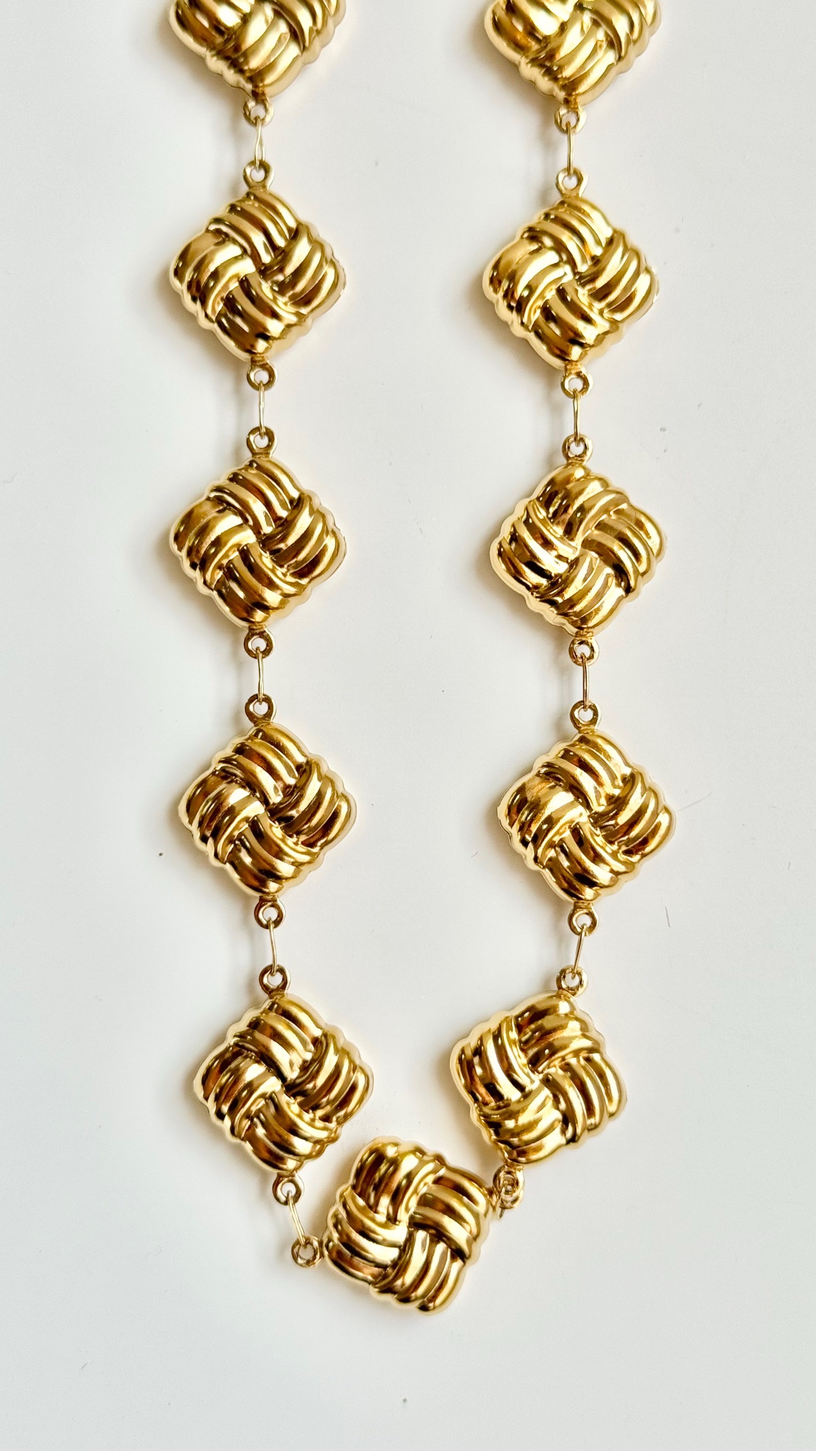 "Knot Necklace”