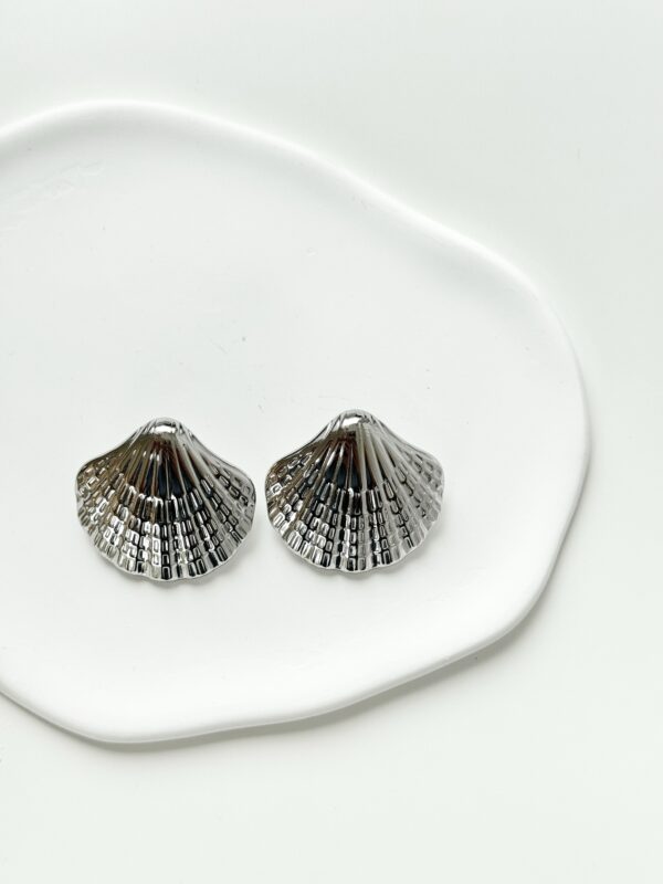 “Silver Shells”