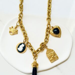 “Love Tie Chain”